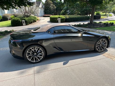 Used 2026 Lexus LC 500 Convertible w/ Bespoke Build Package RWD image 2
