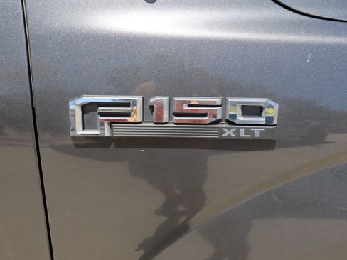 Used 2018 Ford F150 XLT w/ Equipment Group 302A Luxury AWD/4WD image 5