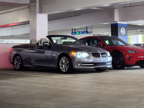 Used 2012 BMW 328i Convertible RWD image 2