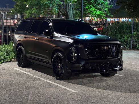 Used 2025 Cadillac Escalade V w/ LPO, ONYX Package AWD/4WD image 1