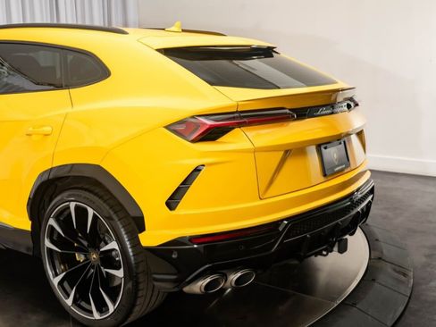 Used 2020 Lamborghini Urus AWD/4WD image 12