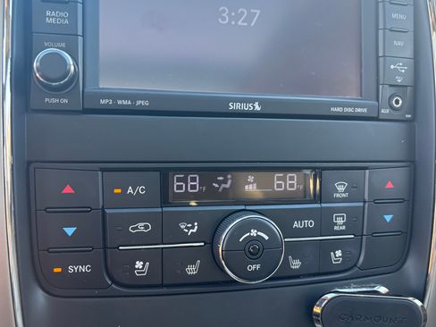 Used 2012 Jeep Grand Cherokee Limited w/ Luxury Group II image 15