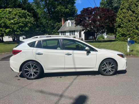 Used 2017 Subaru Impreza 2.0i Limited AWD/4WD image 8