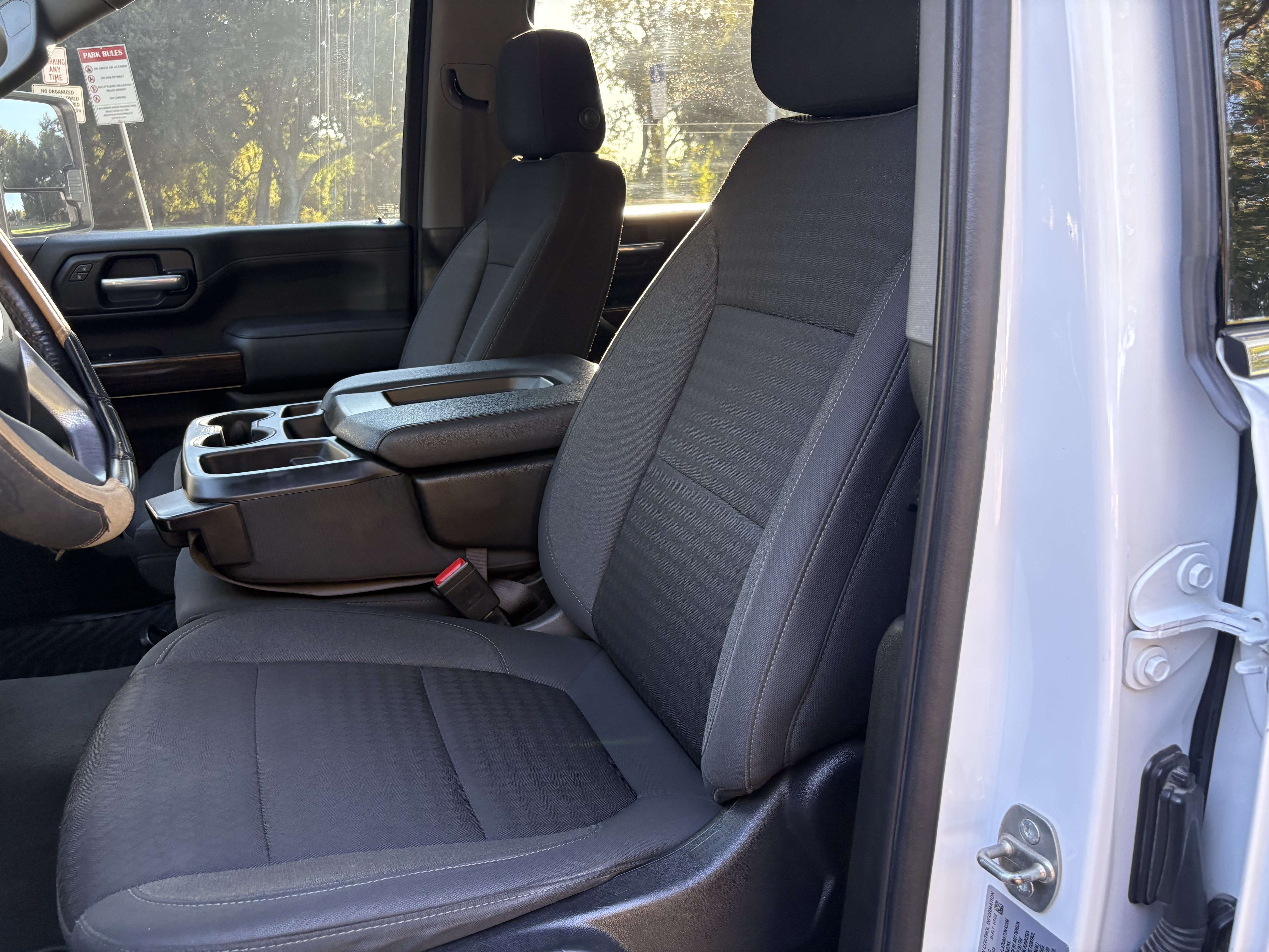 Used 2022 GMC Sierra 2500 SLE w/ SLE Value Package; AWD/4WD image 11