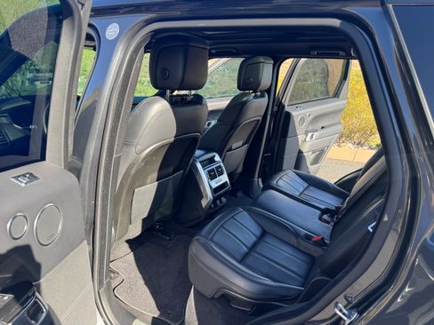 Used 2019 Land Rover Range Rover Sport Supercharged AWD/4WD image 13