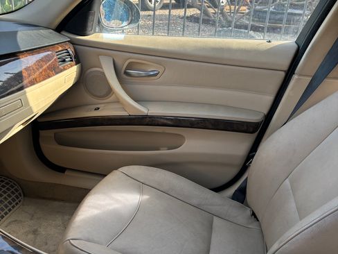 Used 2006 BMW 325i Sedan image 12