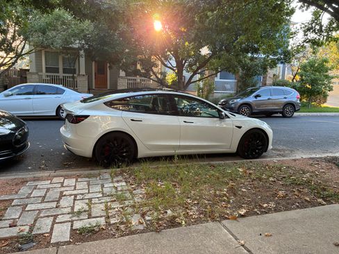 Used 2021 Tesla Model 3 Performance AWD/4WD image 4