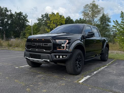 Used 2017 Ford F150 Raptor w/ Equipment Group 802A Luxury AWD/4WD image 1