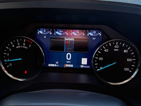 Used 2024 Ford Expedition XLT RWD image 9