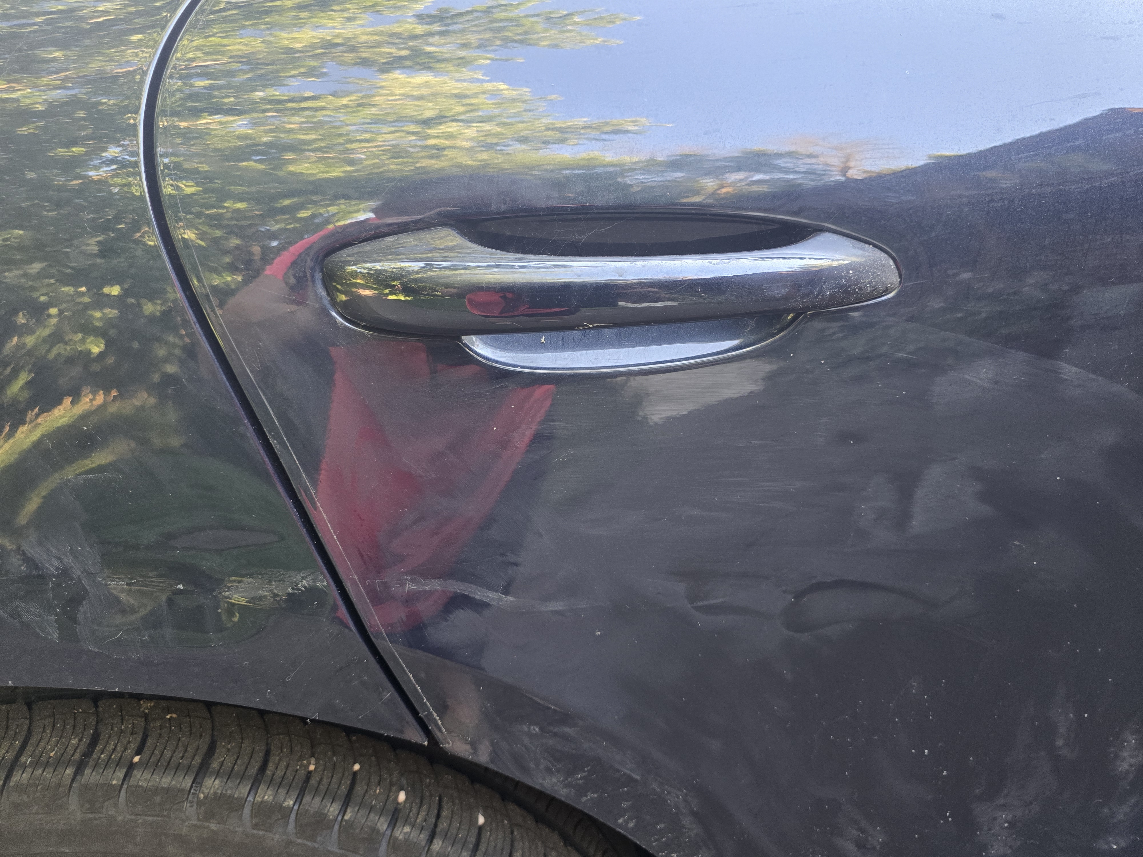 Used 2018 Porsche Macan Sport Edition AWD/4WD image 2
