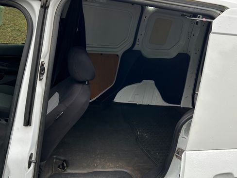 Used 2015 Ford Transit Connect XL image 8