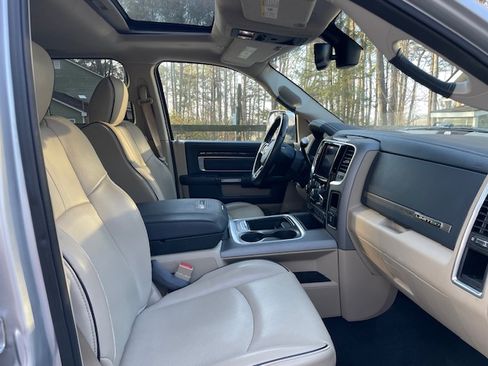 Used 2018 RAM 3500 Laramie Longhorn image 19