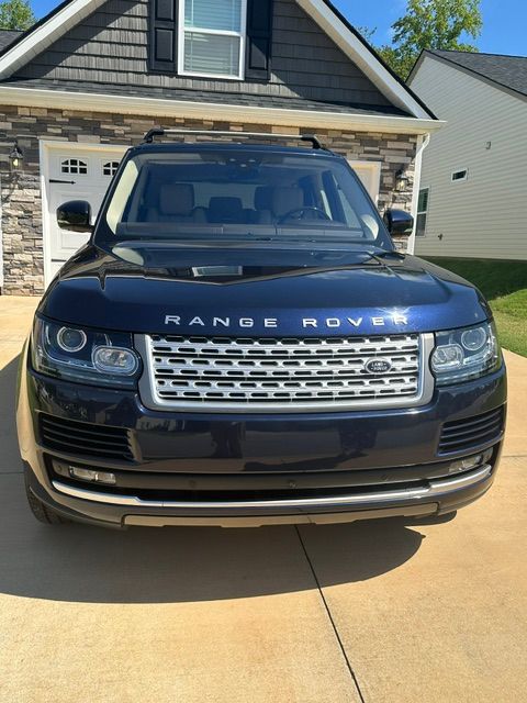 Used 2017 Land Rover Range Rover Supercharged AWD/4WD image 4