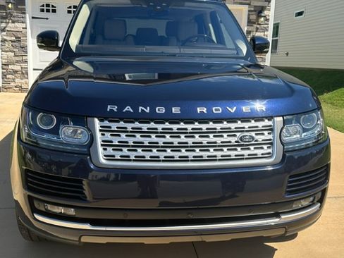 Used 2017 Land Rover Range Rover Supercharged AWD/4WD image 4