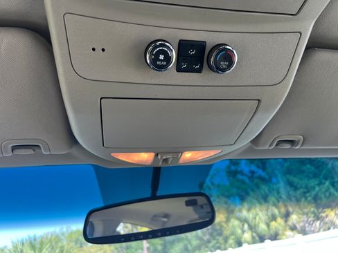 Used 2014 Nissan Armada SV w/ SV Driver Package image 14