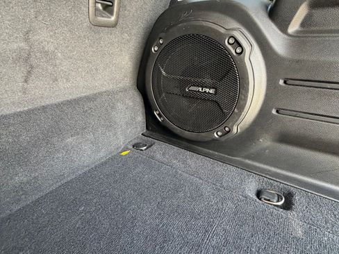 Used 2022 Jeep Wrangler Unlimited Rubicon 4xe AWD/4WD image 11