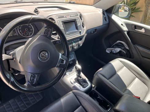 Used 2016 Volkswagen Tiguan S FWD image 15