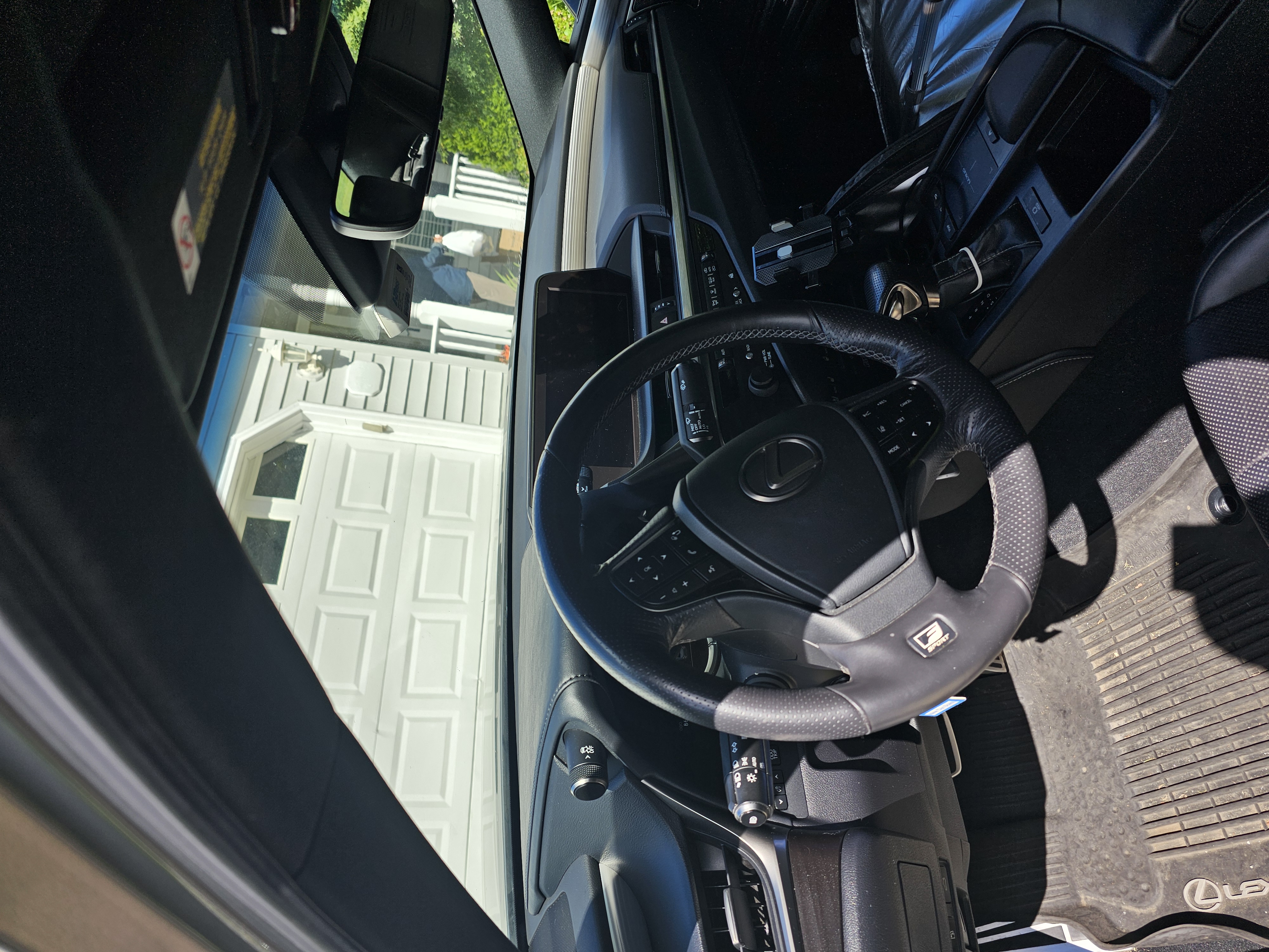 Used 2019 Lexus ES 350 F Sport w/ Accessory Package FWD image 2