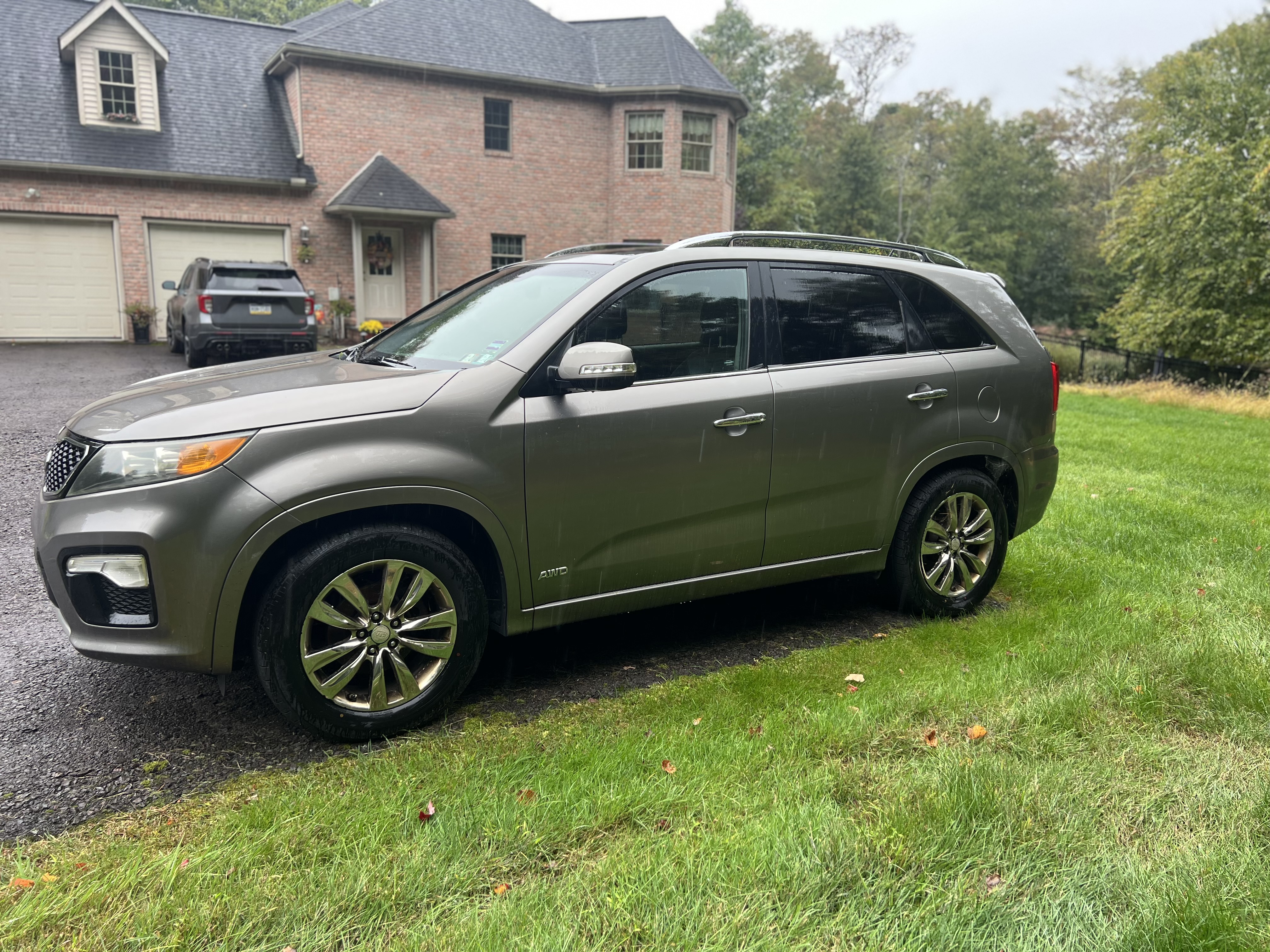 Used 2012 Kia Sorento SX w/ SX Premium Pkg AWD/4WD image 2