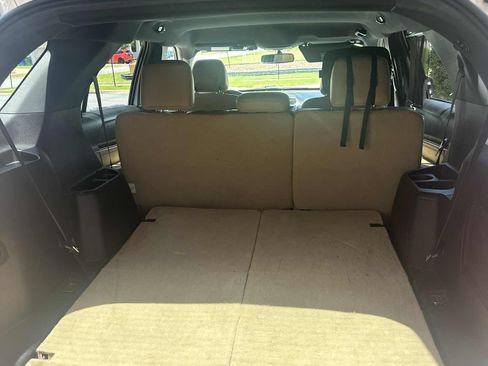 Used 2017 Ford Explorer Limited image 4