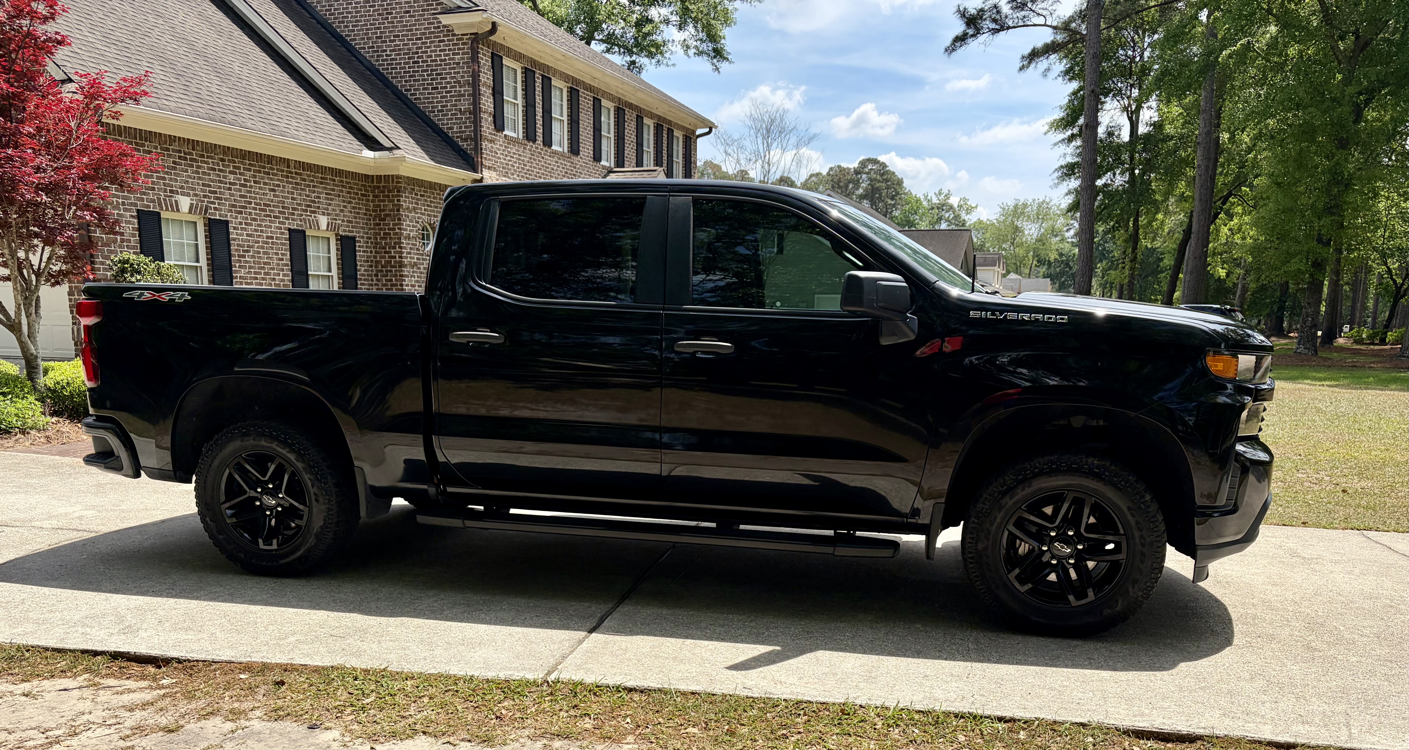 Used 2020 Chevrolet Silverado 1500 Custom w/ Custom Value Package AWD/4WD image 5