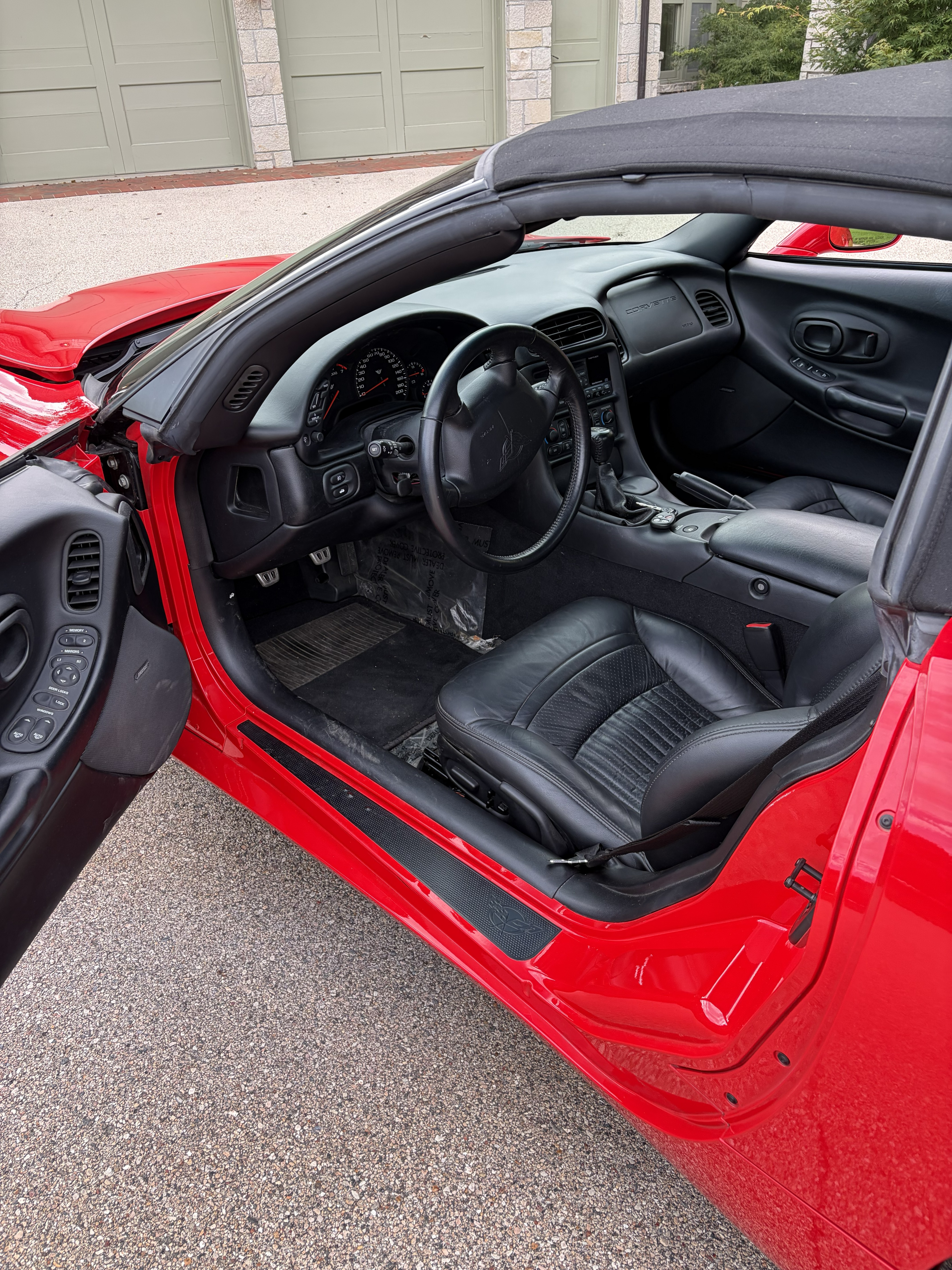 Used 2002 Chevrolet Corvette Convertible w/ Preferred Equipment Group2 RWD image 4
