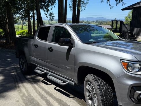 Used 2021 Chevrolet Colorado Z71 AWD/4WD image 4