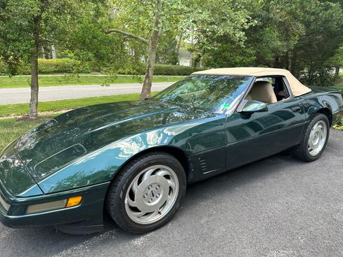 Used 1996 Chevrolet Corvette Convertible RWD image 5