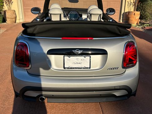Used 2023 MINI Cooper Convertible w/ Signature Upholstery Package image 11