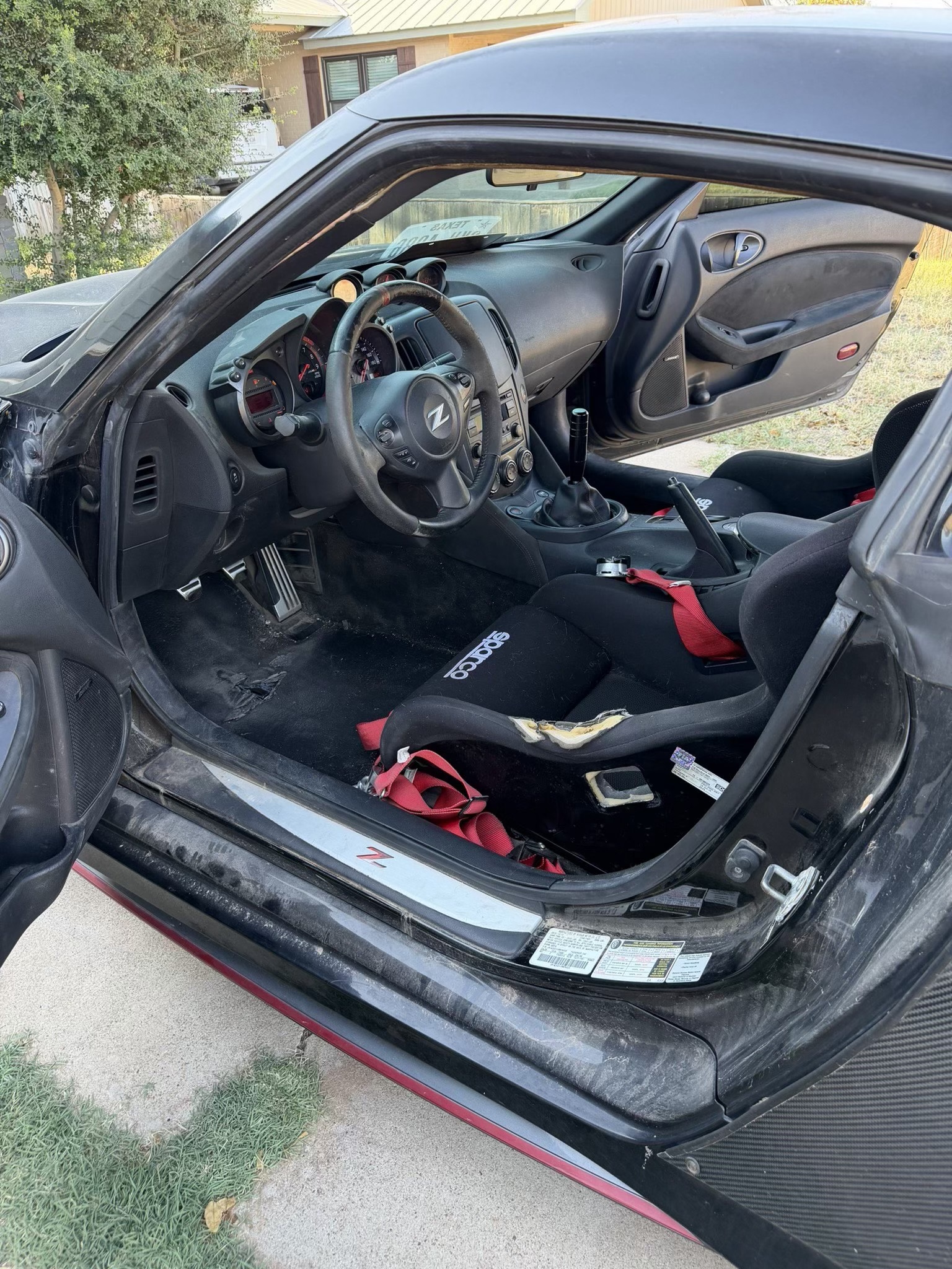 Used 2016 Nissan 370Z NISMO RWD image 12