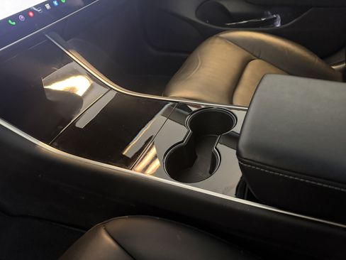 Used 2019 Tesla Model 3 Long Range image 10