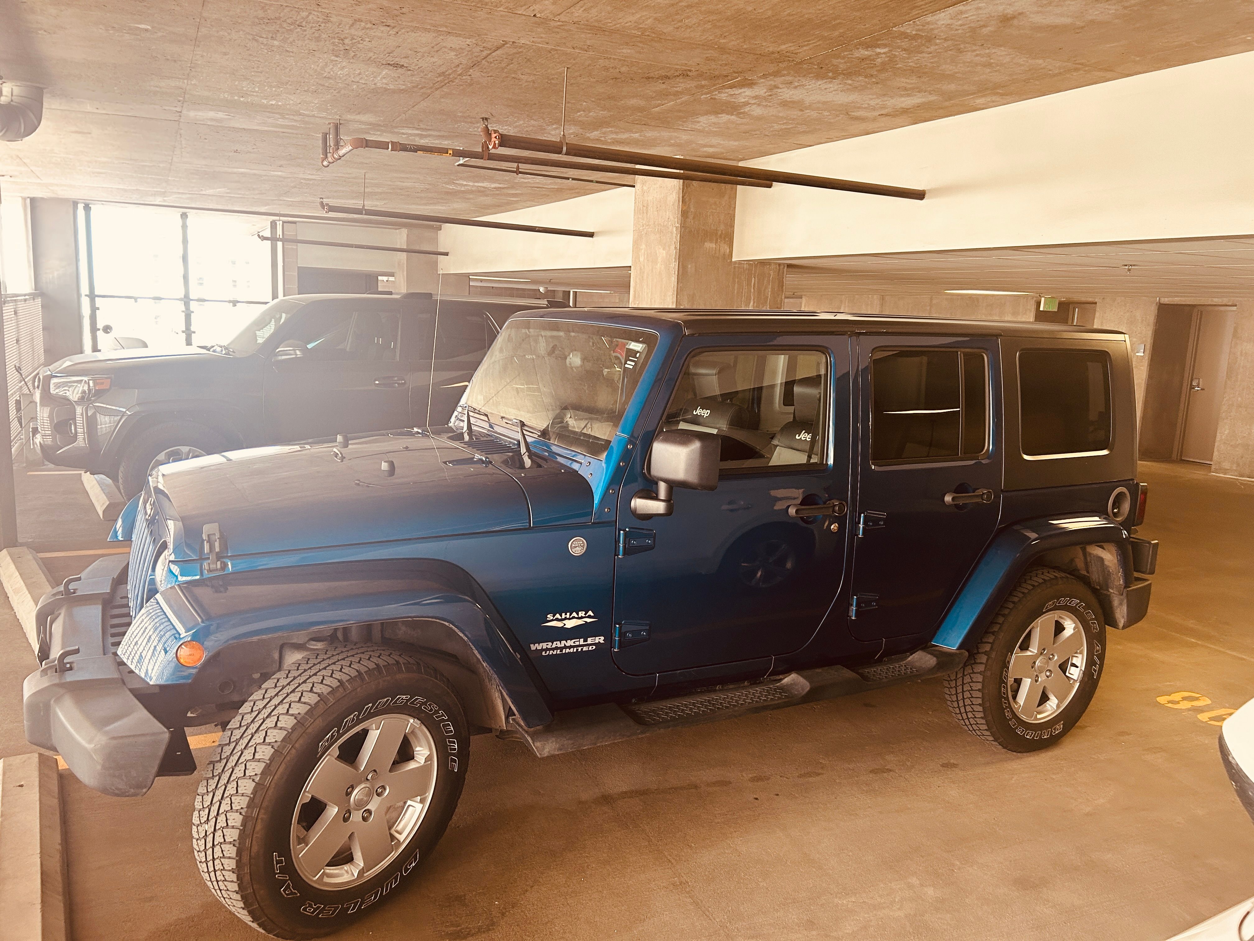 Used 2010 Jeep Wrangler Unlimited Sahara w/ Dual Top Group AWD/4WD image 10