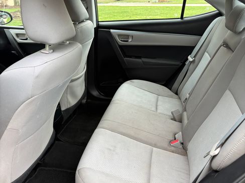 Used 2016 Toyota Corolla LE image 13