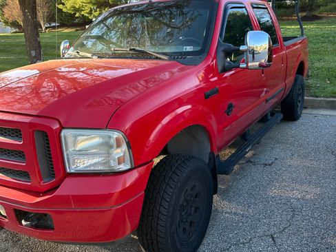 Used 2005 Ford F250 XLT AWD/4WD image 4