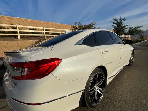 Used 2021 Honda Accord Touring image 9