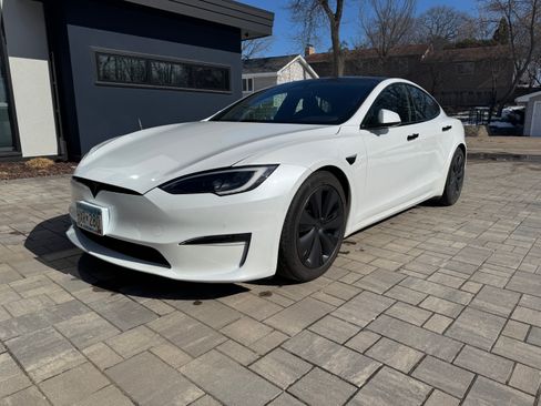 Used 2022 Tesla Model S Standard Range image 1