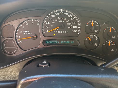 Used 2006 GMC Yukon SLE w/ Smart Select Package image 5