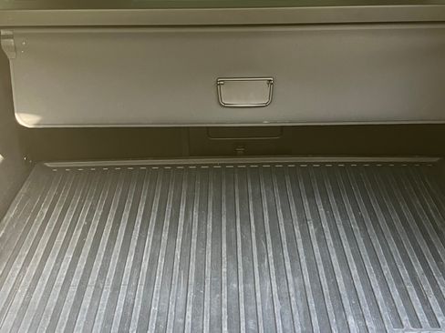 Used 2018 Volvo XC60 T6 Inscription w/ Convenience Package image 18