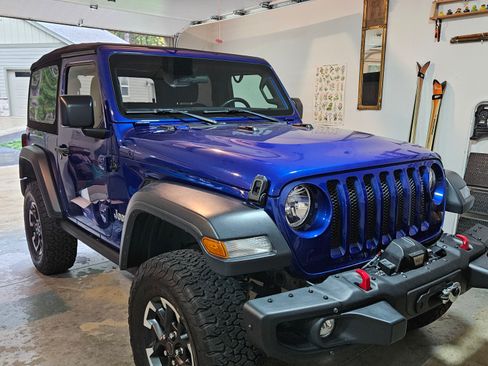 Used 2018 Jeep Wrangler Sport image 4