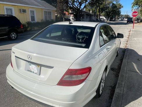 Used 2009 Mercedes-Benz C 300 Sedan image 5
