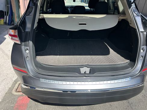 Used 2018 Nissan Murano S FWD image 13