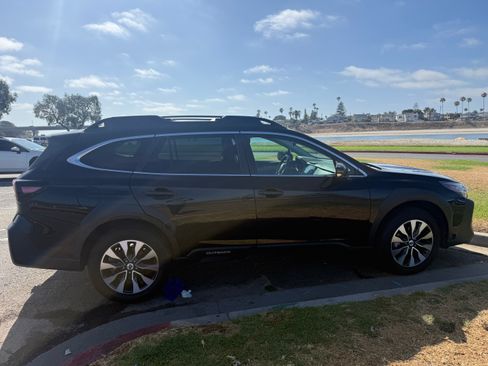 Used 2023 Subaru Outback Limited AWD/4WD image 5