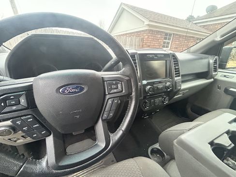 Used 2015 Ford F150 XLT w/ Equipment Group 302A Luxury image 9