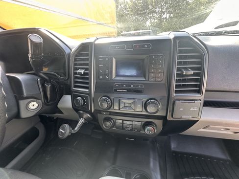 Used 2018 Ford F150 XL w/ Equipment Group 101A Mid AWD/4WD image 12