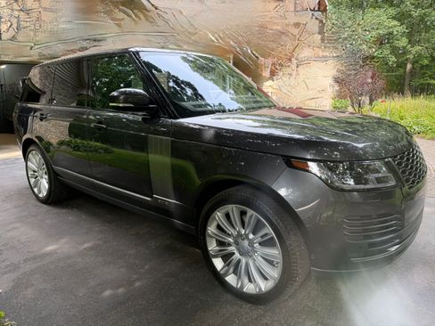 Used 2019 Land Rover Range Rover Long Wheelbase Supercharged AWD/4WD image 2