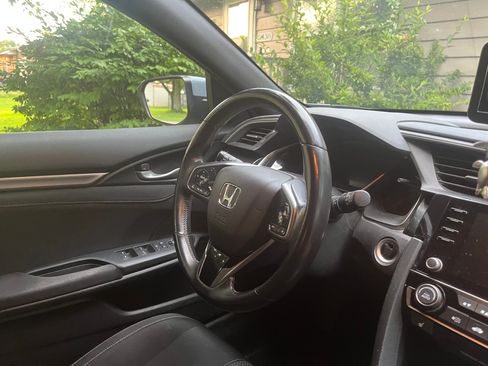 Used 2020 Honda Civic EX image 11