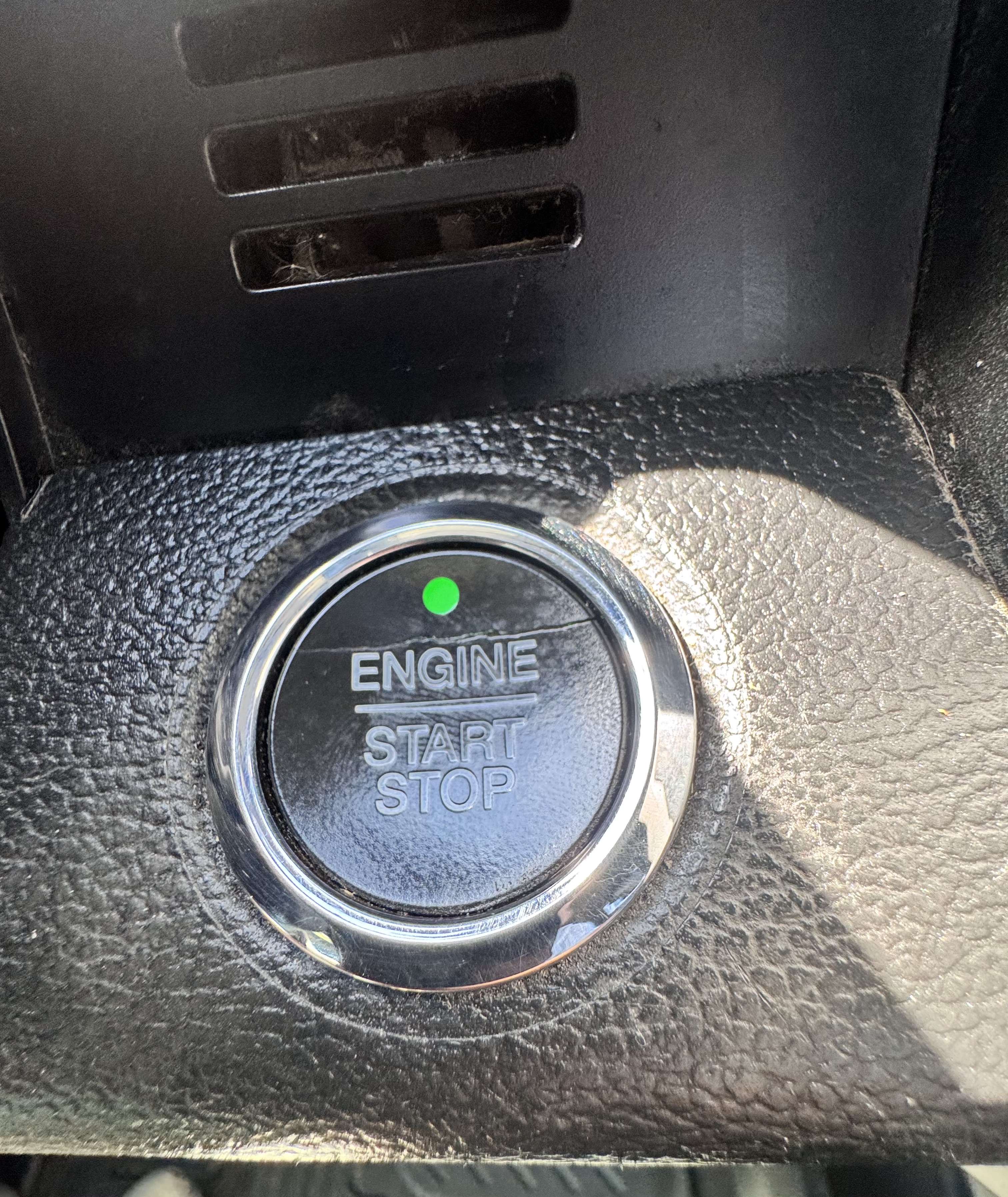 Used 2018 Ford F250 Lariat w/ Lariat Ultimate Package AWD/4WD image 2