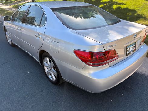 Used 2005 Lexus ES 330 FWD image 2