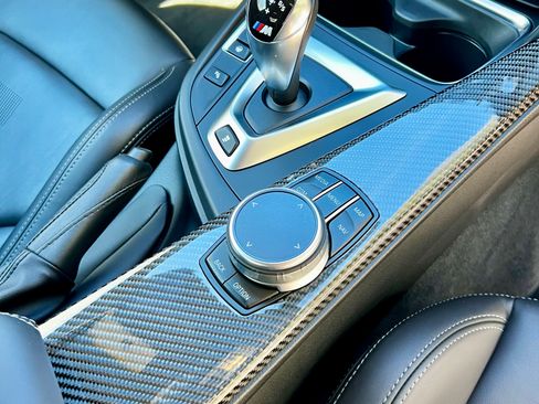 Used 2019 BMW M4 Coupe image 16