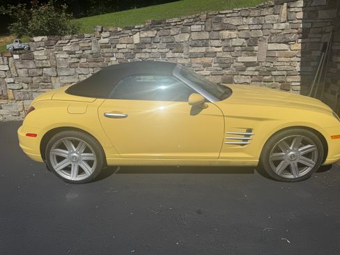 Used 2005 Chrysler Crossfire Limited image 5